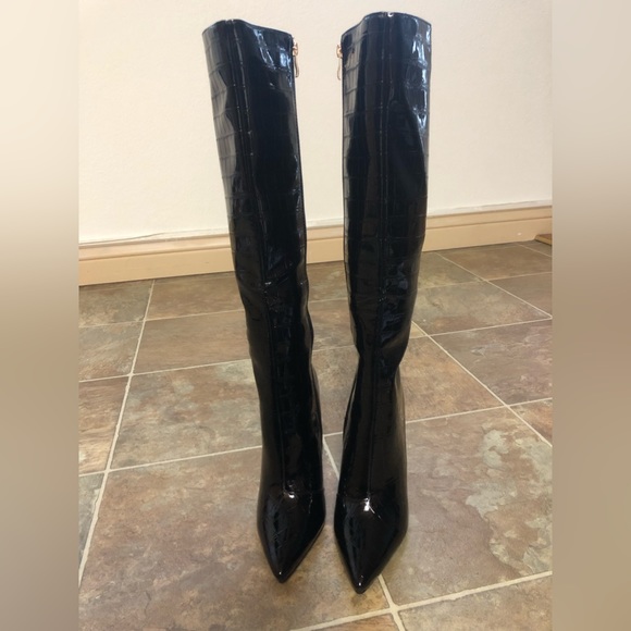 SEXY SAY MY NAME CROC 🐊 PRINT STILETTO BOOTS SIZE: 9.0 - Picture 3 of 8